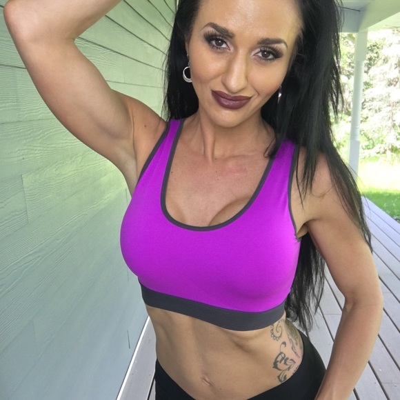 NEW Sporty mesh front padded sports bra - Picture 3 of 8